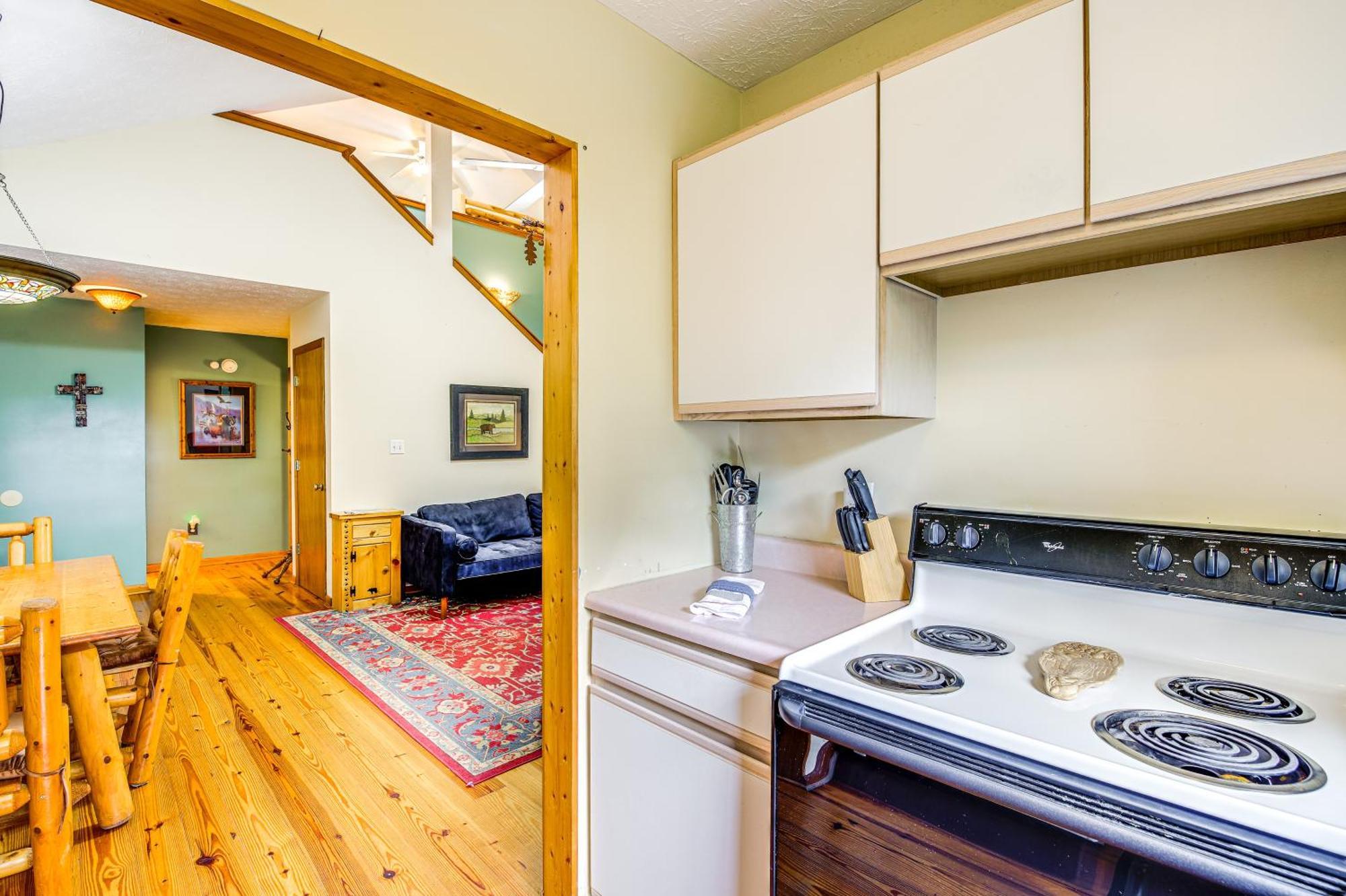 Pet-Friendly Sevierville Rental With Private Hot Tub 외부 사진